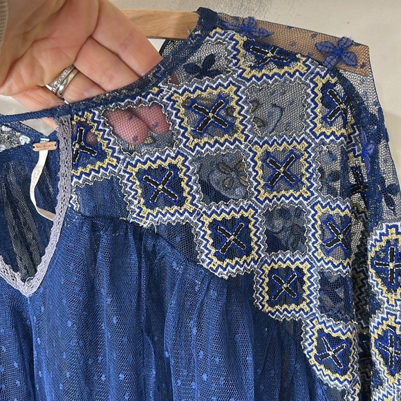 FREE PEOPLE NAVY BLUE EMBROIDERED MESH JOYRIDE SHEER TOP Sz Medium - Picture 6 of 16
